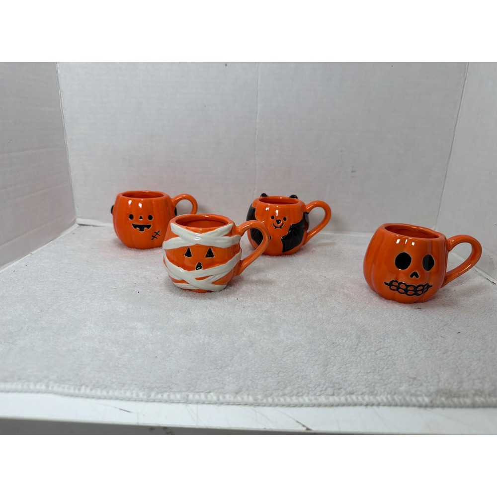Lang by Design Group Mini Mugs Espresso
Orange Halloween Pumpkin Set of 4